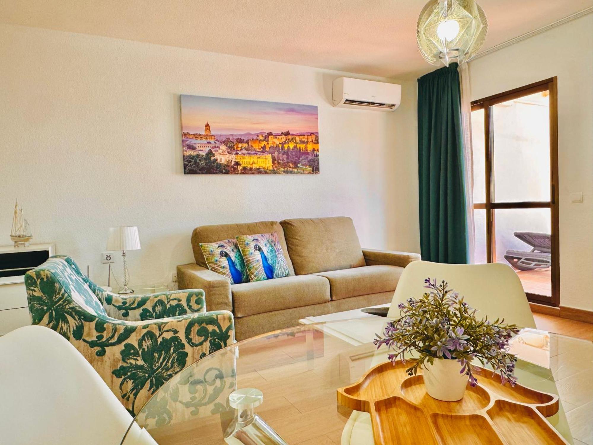Pueblo Evita Premium Suites Benalmádena Eksteriør bilde