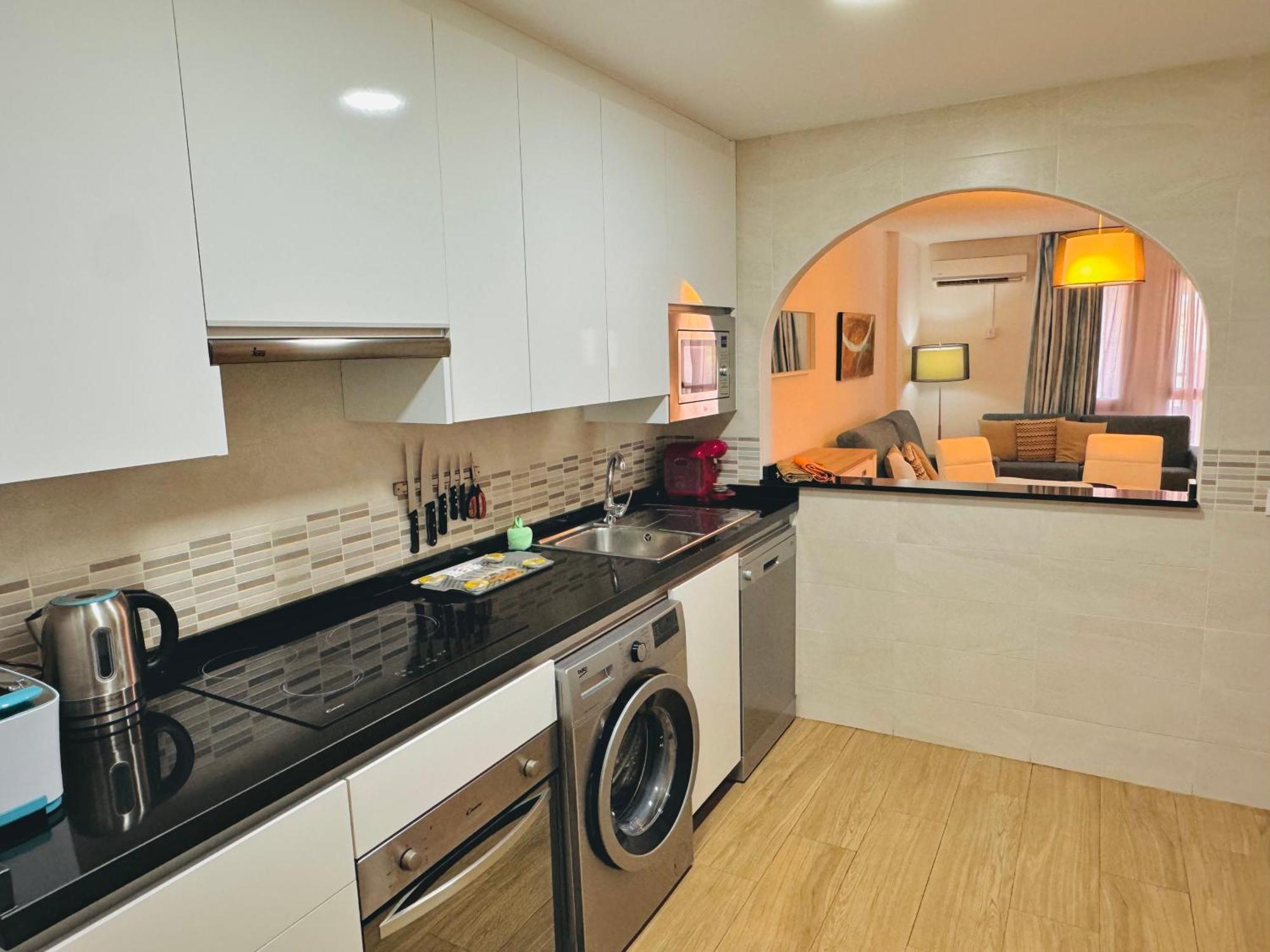 Pueblo Evita Premium Suites Benalmádena Eksteriør bilde