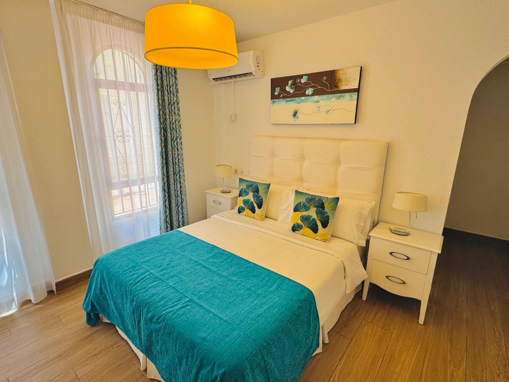 Pueblo Evita Premium Suites Benalmádena Eksteriør bilde