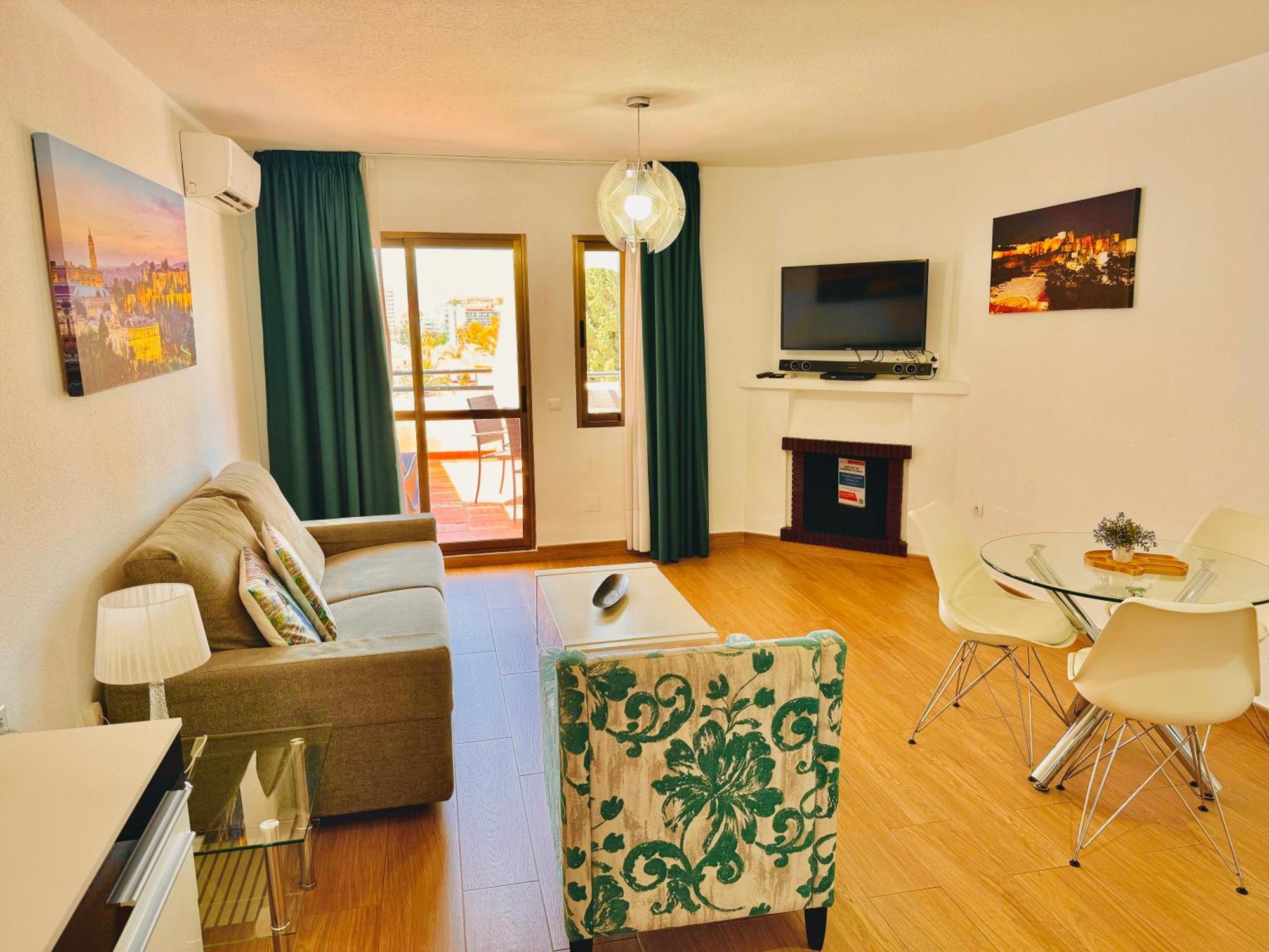 Pueblo Evita Premium Suites Benalmádena Eksteriør bilde