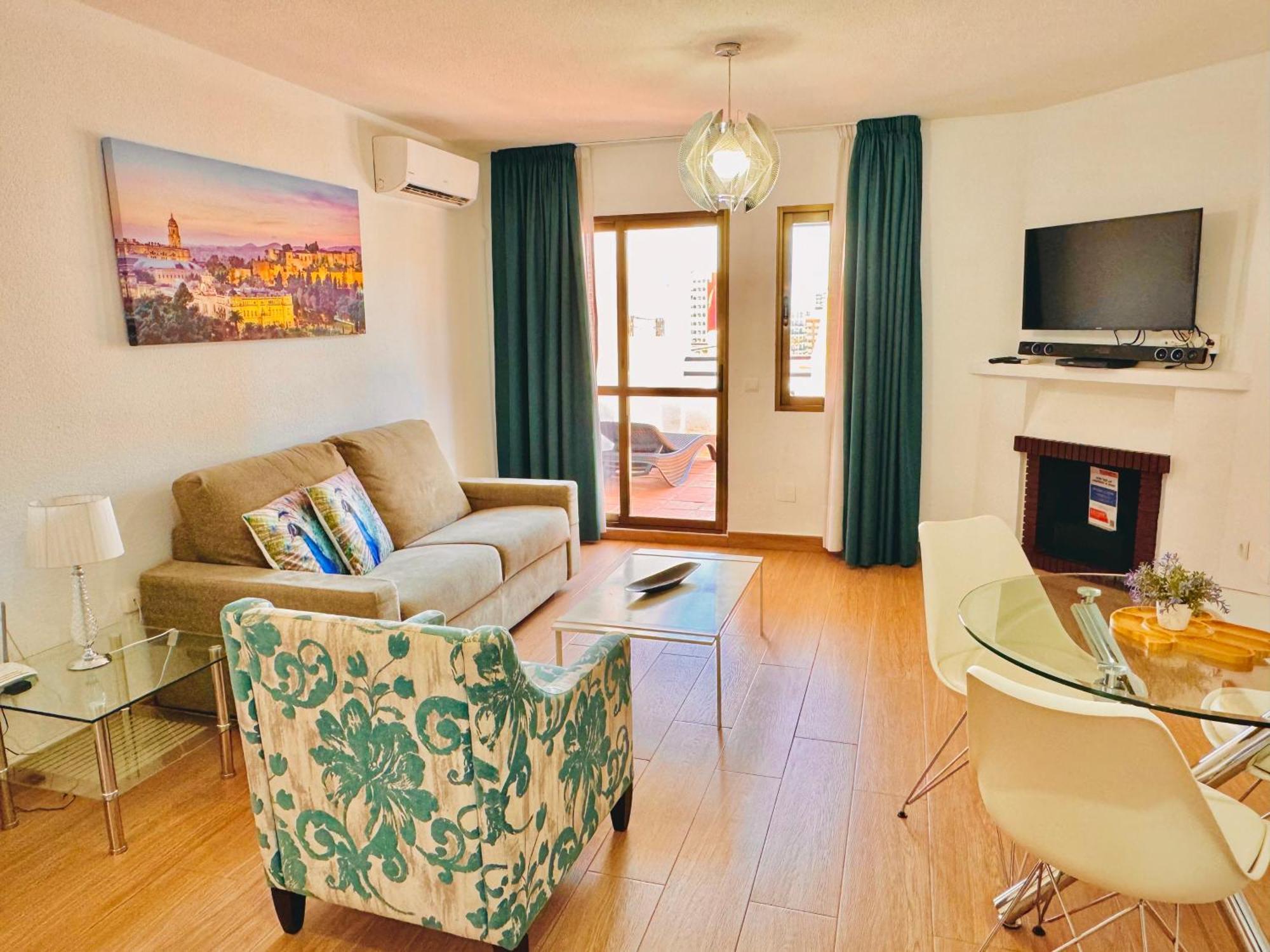 Pueblo Evita Premium Suites Benalmádena Eksteriør bilde