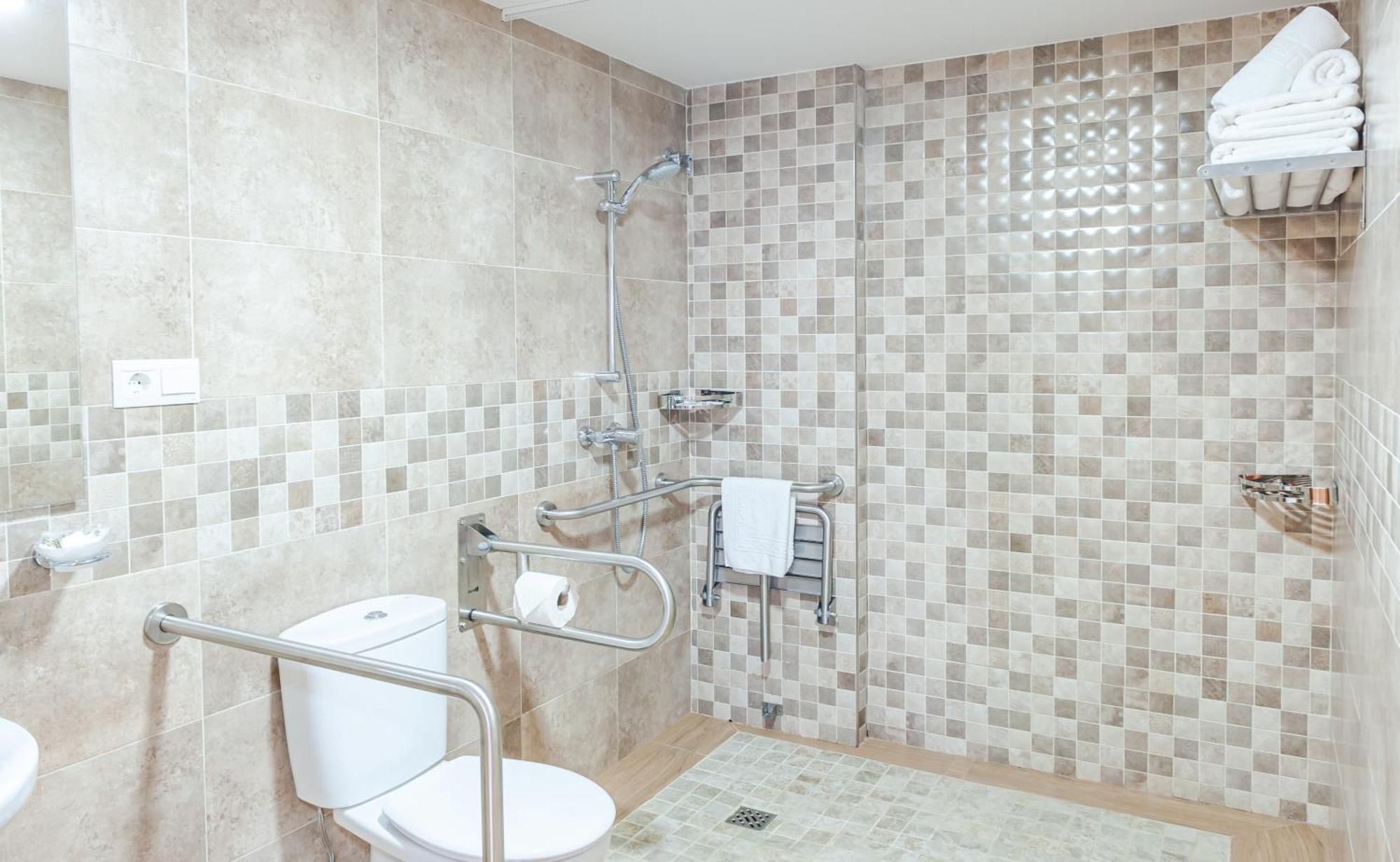 Pueblo Evita Premium Suites Benalmádena Eksteriør bilde