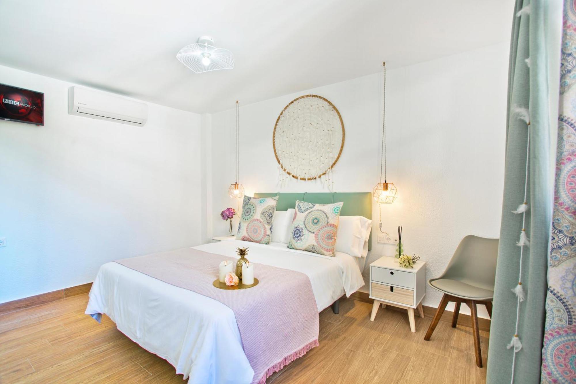Pueblo Evita Premium Suites Benalmádena Eksteriør bilde