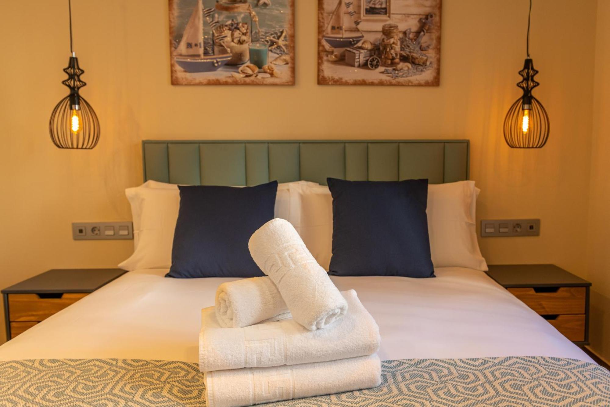 Pueblo Evita Premium Suites Benalmádena Eksteriør bilde