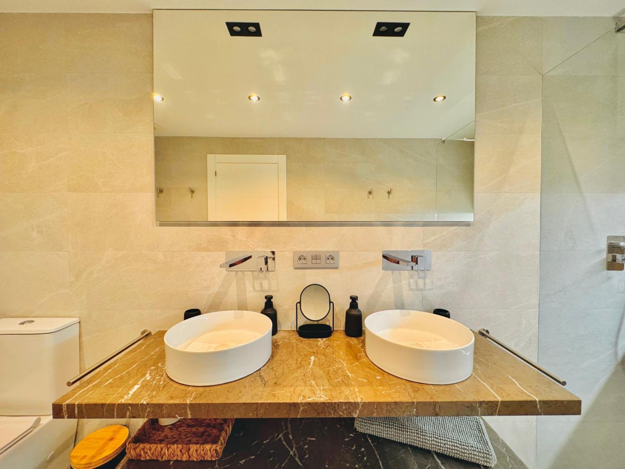 Pueblo Evita Premium Suites Benalmádena Eksteriør bilde