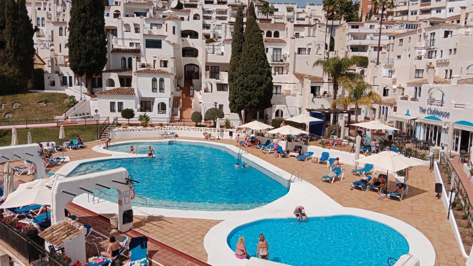 Pueblo Evita Premium Suites Benalmádena Eksteriør bilde
